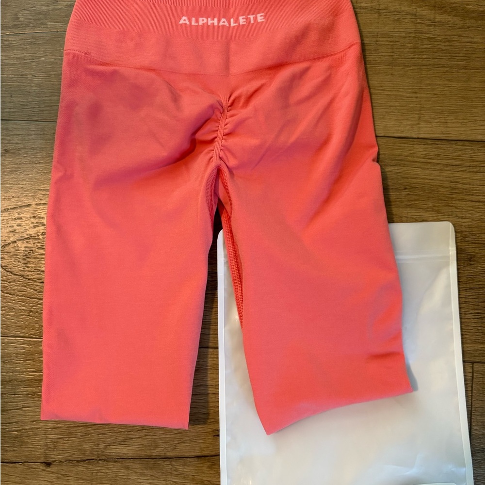 Alphalete Pixel Pink Amplify Leggings